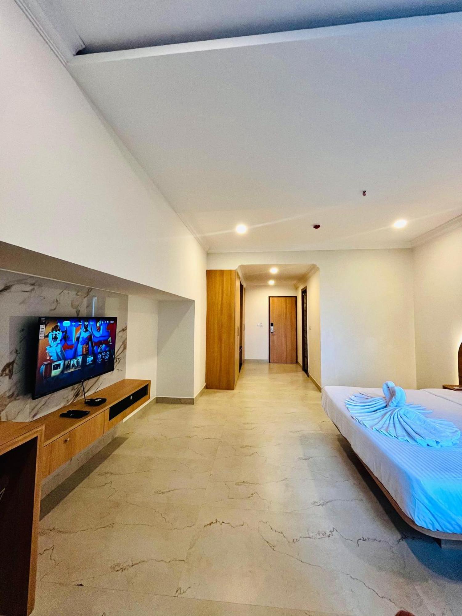 Richmond Inn And Suites Манипала Стая снимка