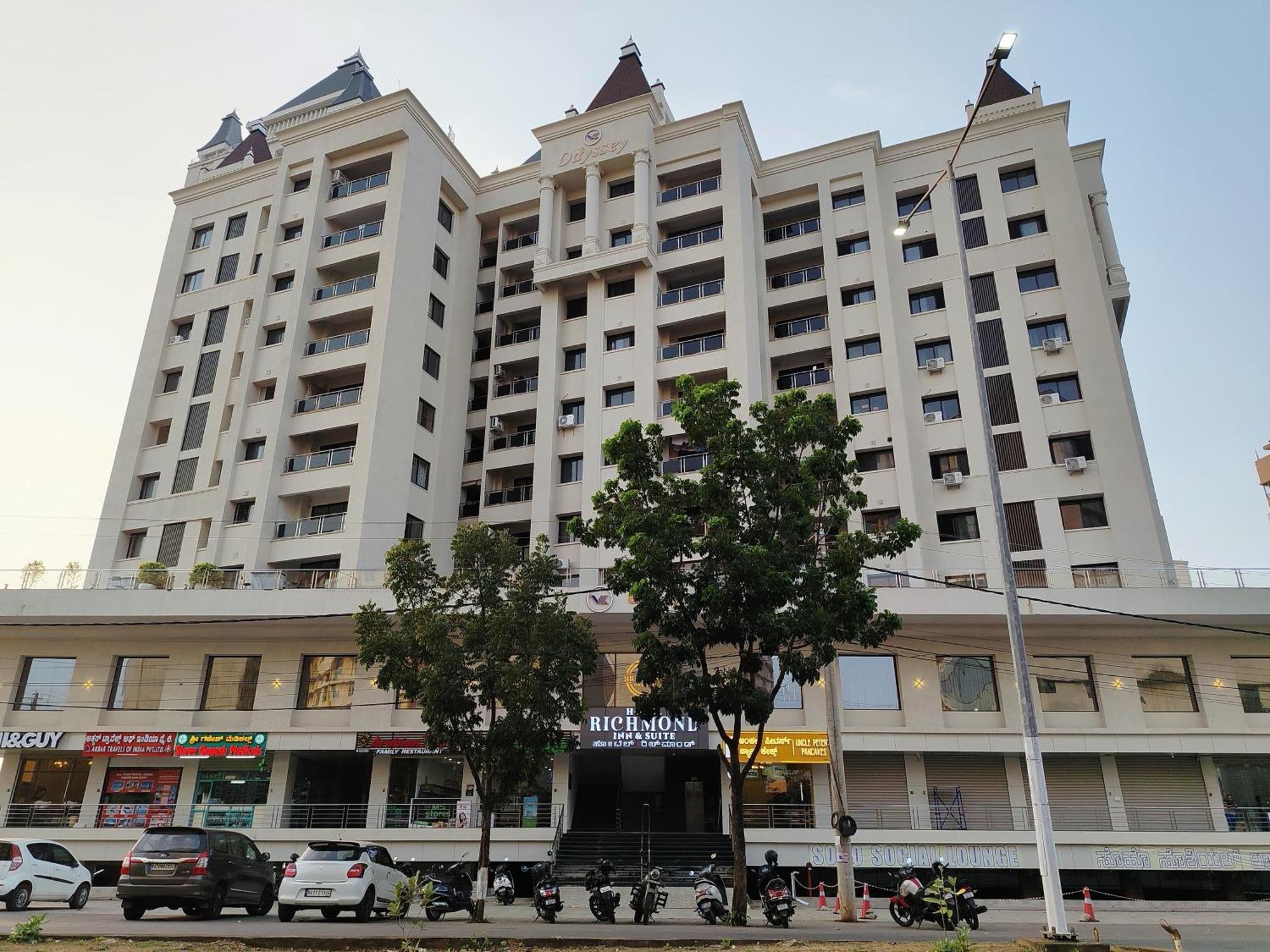 Richmond Inn And Suites Манипала Екстериор снимка